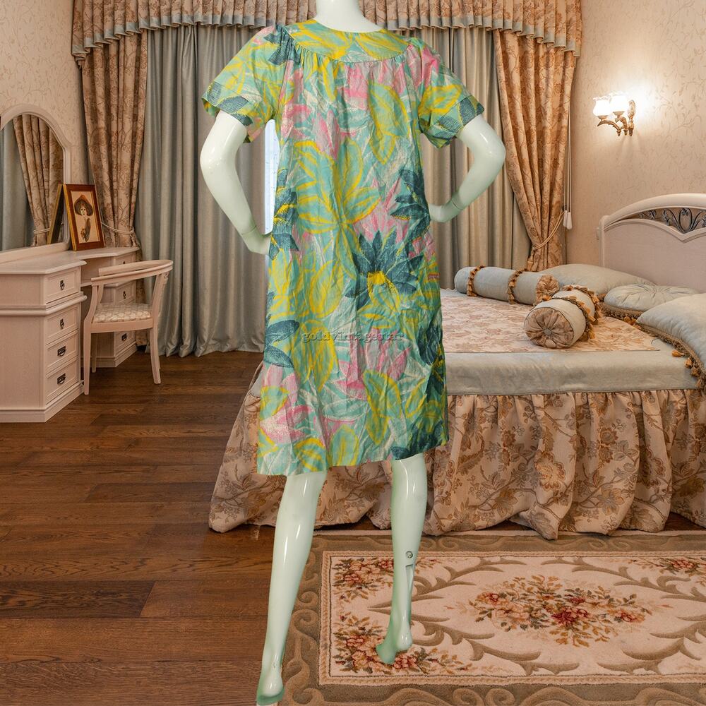 70s Vintage Sears Floral Hawaiian Aloha Boho Print Muumuu Tent Caftan Dress S